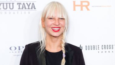 Sia Used The Toilet During An Interview And Proved That Celebrities Are Just Like Us