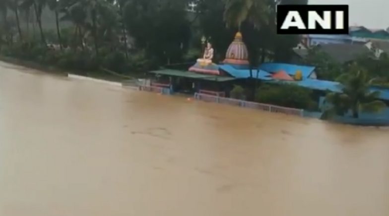 Karnataka Rains: Temple Submerged in Water Due to Overflowing of Hemavathi River in Hassan ( Video)