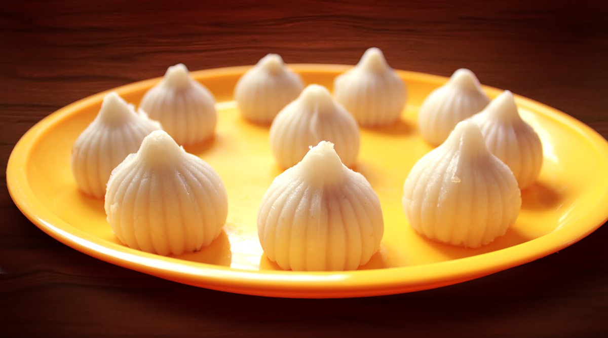 why is modak lord ganesha s favourite here s how to make this sweet dumpling as prasad this ganeshotsav 2020 watch ukdiche modak recipe video latestly watch ukdiche modak recipe