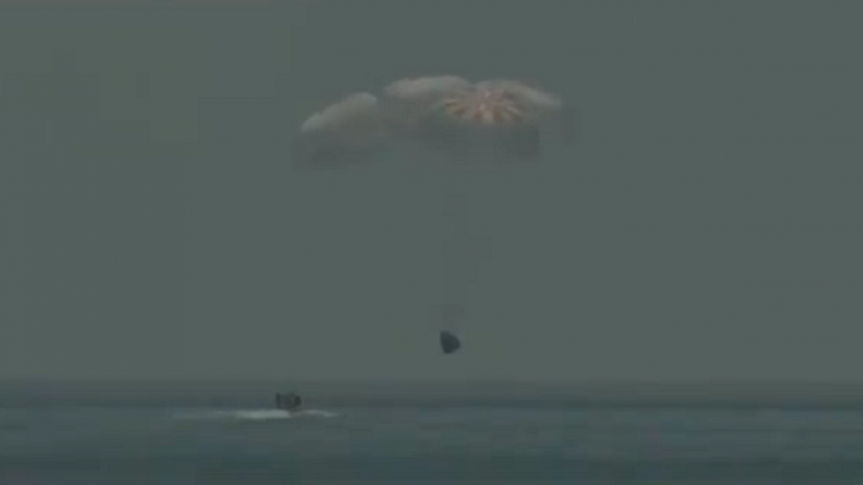 SpaceX Capsule and NASA Crew Make 1st Splashdown in 45 Years, Tourist Flights Possible Next Year