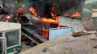 Himachal Pradesh Fire: Blaze Breaks Out at Mixing Plant in Bajaura Area of Kullu, Fire Tenders Rush to Control Raging Flames