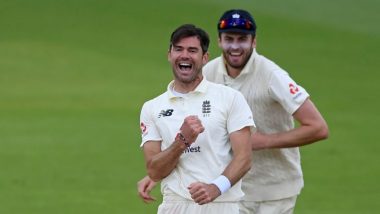 James Anderson Becomes Fourth Bowler to Take 600 Wickets in Tests, ICC & Netizens Hail English Pacer (Watch Video)