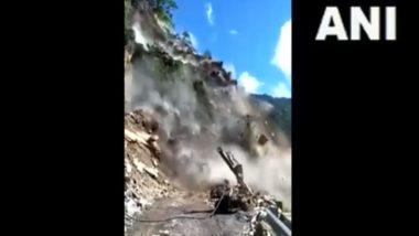 Landslide in Rishikesh-Badrinath Highway Near Bayasi in Uttarakhand's Tehri Garhwal District (Watch Video)