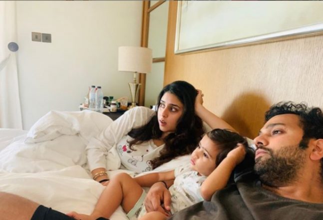Baby Samaira Unimpressed With Dinosaurs As She Watches Jurassic World With Rohit Sharma & Ritika Sajdeh, Mumbai Indians Comes Up With Hilarious Response