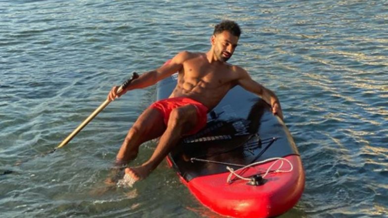 Forget Cristiano Ronaldo's Abs, Mohamed Salah is Making Fans Go Weak At The Knees With His Chiselled Physique in Red Shorts! (View Pic)