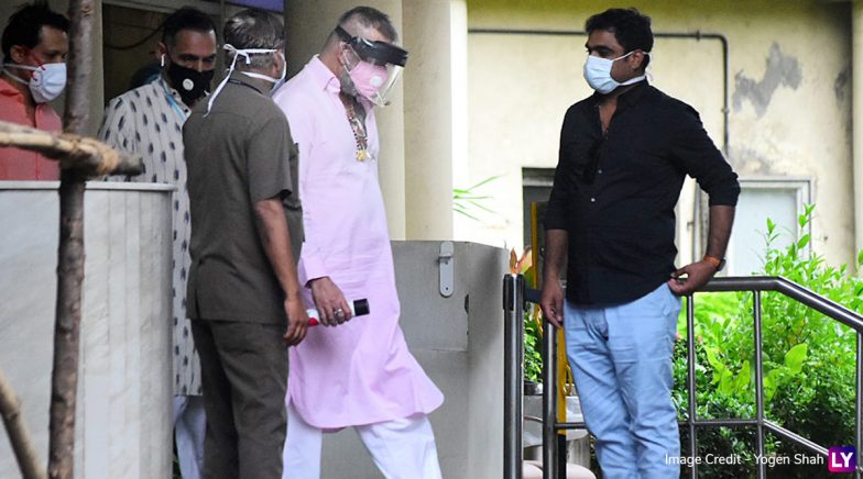 Sanjay Dutt Spotted Outside Mumbai’s Lilavati Hospital (View Pics)