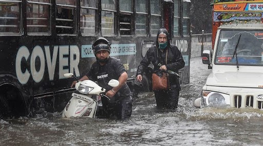 Mumbai Rains: Heavy Rainfall to Lash City, Other Parts of Maharashtra on Wednesday, IMD Issues Red Alert