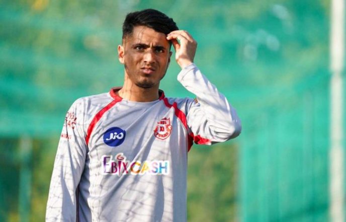 IPL 2020: Kings XI Punjab Joins ‘Rasode Mein Kaun Tha’ Trend on Social Media, Posts a Confused Picture of Mujeeb Zadran