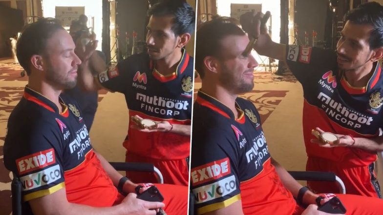 AB de Villiers Gets ‘Touch-Up’ from RCB Teammate Yuzvendra Chahal Ahead of IPL 2020 (Watch Video)