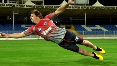 KXIP Fielding Coach Jonty Rhodes Defies Age, Takes One-Handed Stunning Catch (Watch Video)