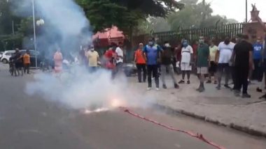 Vadodara Joggers and Morning Walkers Celebrate Reopening of Sayaji Baug Garden by Bursting Crackers, Netizens Go Berserk (Watch Video)