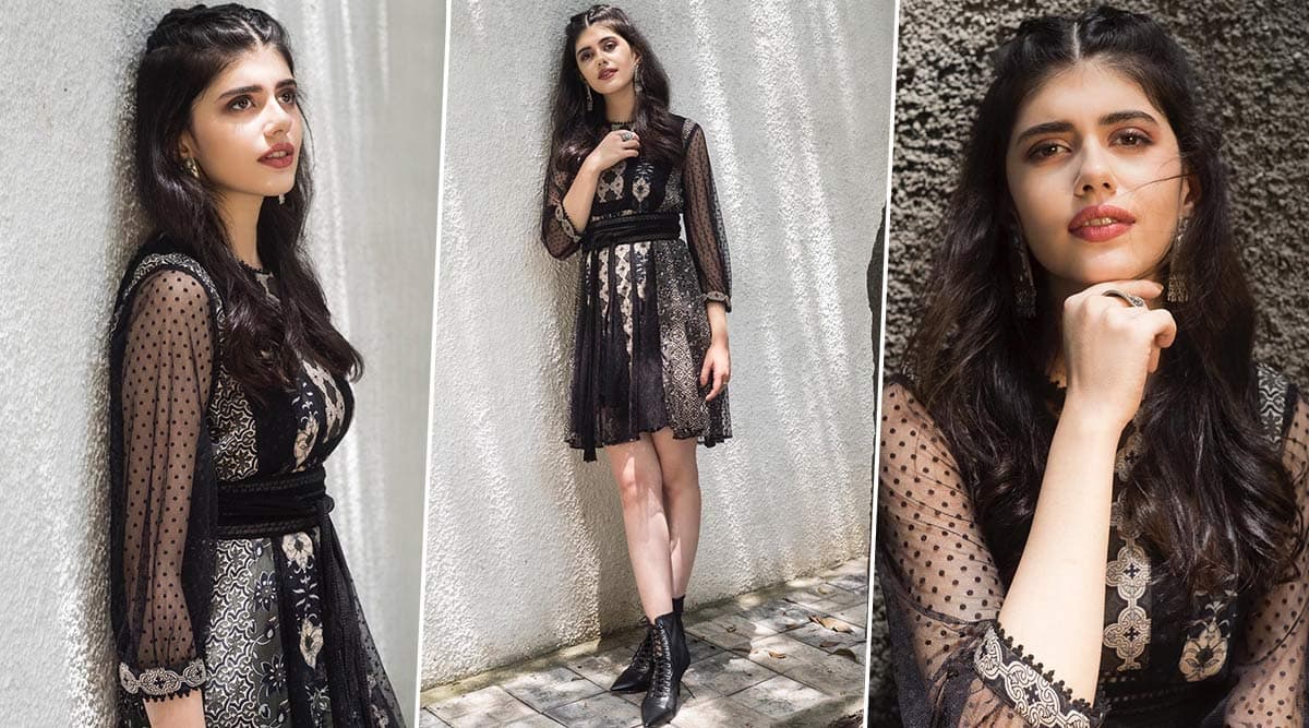 Sanjana Sanghi in Ritu Kumar