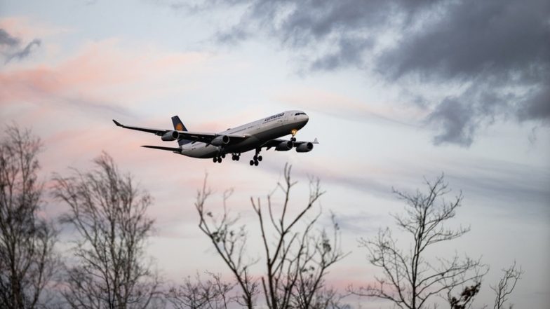 New COVID-19 Guidelines in US: Fully Vaccinated People Can Travel Safely Again Without Getting Tested For Coronavirus Within US, Says CDC