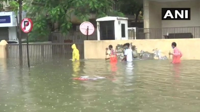 Mumbai Rains: BMC Declares Holiday For All Private & Govt Establishments, Except Emergency Due to Heavy Downpour & Waterlogging