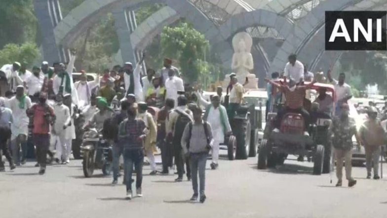 Bharat Bandh Updates: Members of Bhartiya Kisan Union Block Roads in Noida, Stage Protests Near Delhi Border Against Farm Bills, Traffic Diverted