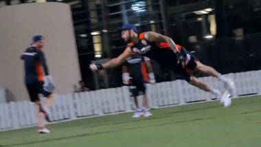 RCB Captain Virat Kohli Takes Stunning One-Handed Catch in Practice Session Ahead of IPL 2020 (Watch Video)