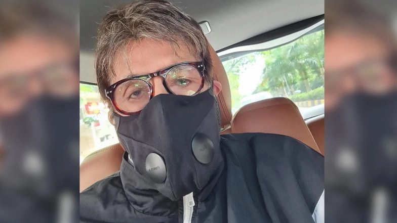 Amitabh Bachchan Has His 15-Hour-Long Work Mode On! (View Post)