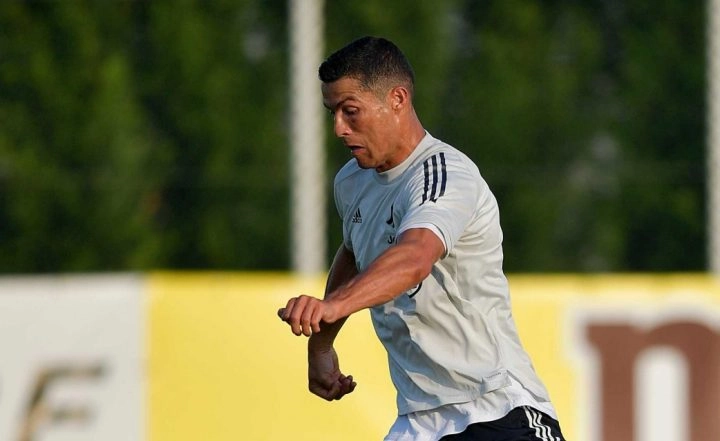 Cristiano Ronaldo Completes Quarantine, Will Undergo Yet Another COVID-19 Test on Tuesday 