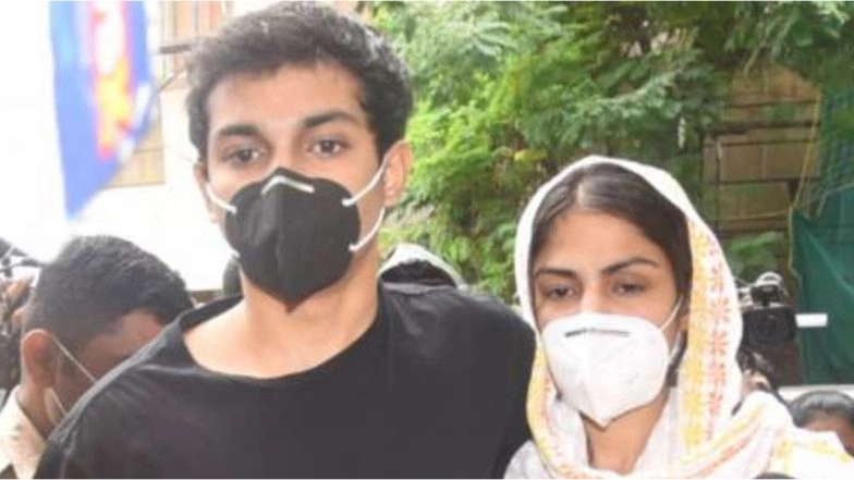 Sushant Singh Rajput Death Case: Showik Chakraborty, Samuel Miranda Taken to Civic Hospital for Medical Tests