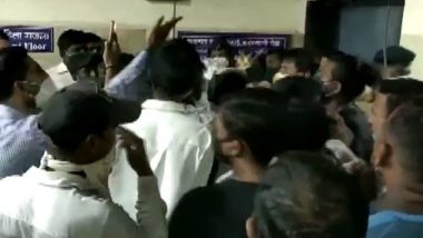 Mumbai Man’s Dead Body Handed Over to Wrong Family, Cremated, Relatives Protest at Sion Hospital; Watch Video