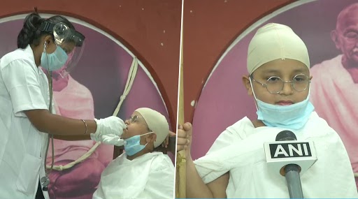 Gujarat Boy, 10-Year-Old, Dresses Up As Mahatma Gandhi for COVID-19 Test in Rajkot, Says India Will Be Healthy Only if People Cooperate; See Pics