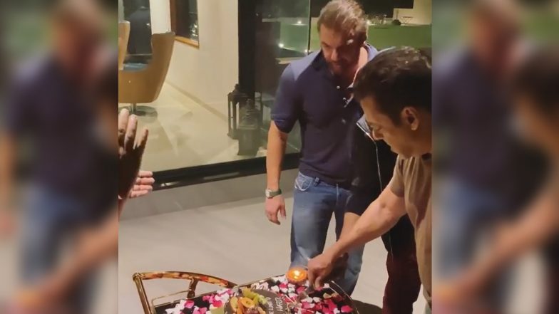 Salman Khan, Sohail and Sajid Celebrate Late Wajid Khan’s Birth Anniversary in a Special Way (Watch Video)