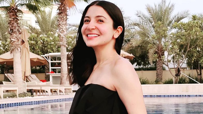 Anushka Sharma&rsquo;s Maternity Swimsuit Is Just for Rs.2700 and Thrifty Chic!