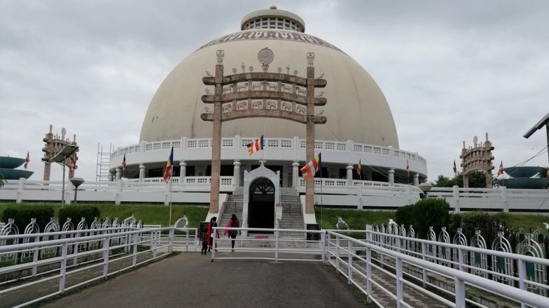 Dhammachakra Pravartan Day 2020 Celebrations Cancelled at Deekshabhoomi Due to COVID-19 Pandemic Situation, Organising Committee Tells People to Offer Buddha Vandana & Salutations to Dr Ambedkar at Home