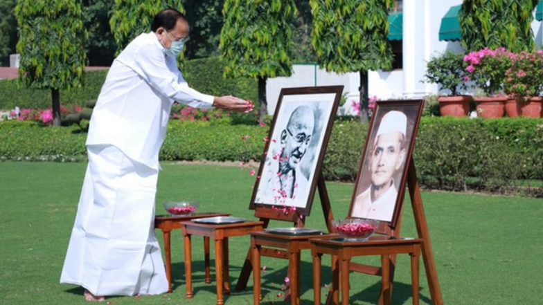 Lal Bahadur Shastri 116th Birth Anniversary: Vice President M Venkaiah Naidu Pays Tribute Former Prime Minister, Says 'He Steered the Nation Through Critical Times'