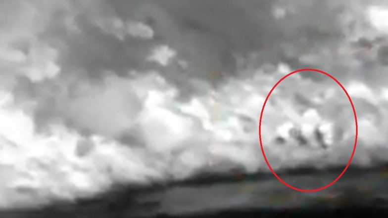 Jammu and Kashmir: Indian Army Detects Terrorists' Movement Using Surveillance Devices, Thwarts Attempt to Smuggle Weapons From PoK (Watch Video)