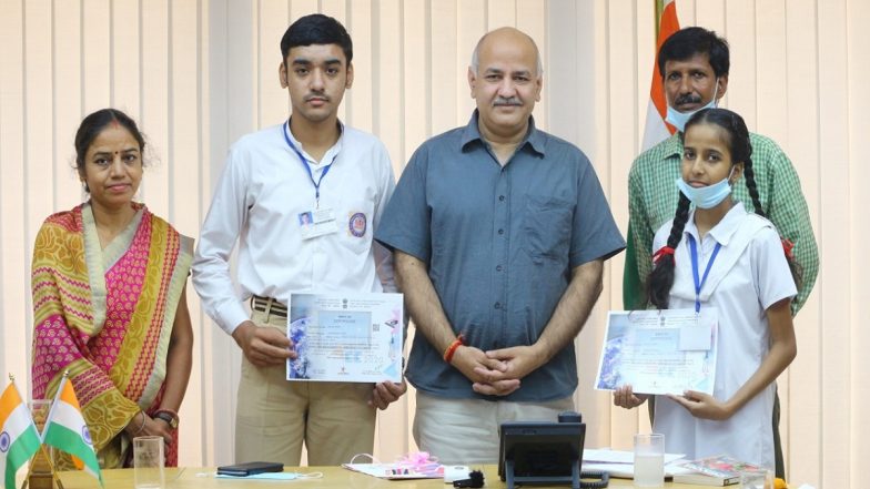 Two Delhi Government School Students Among Top 10 in All-India ISRO Cyberspace Essay Writing Competition, Manish Sisodia Congratulates Them