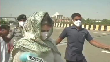 Rahul, Priyanka Gandhi Stopped on UP Highway, Begin Foot-March to Hathras to Meet Rape Victim's Family