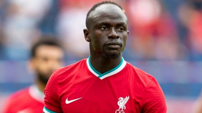 Sadio Mane Fulfils His Promise by Copying a Fan’s Celebration During Crystal Palace vs Liverpool, EPL 2020-21 (Watch Video)