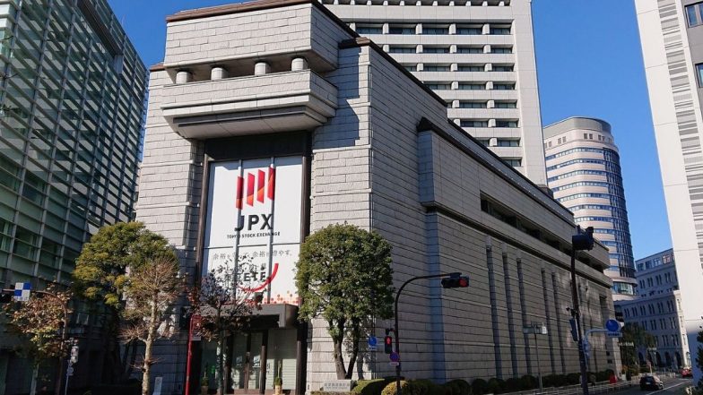 Tokyo Stock Exchange Halts All Trading in the Biggest Technical Glitch to Hit Its Network in Over 10 Years