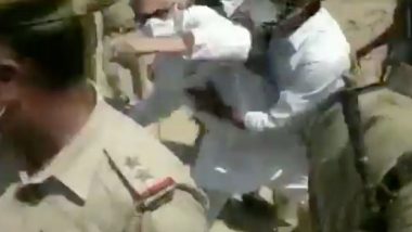 Hathras Gangrape: TMC Delegation Including Derek O Brien Roughed Up by UP Police at Hathras Border on Their Way to Meet Family of Deceased; Watch Video