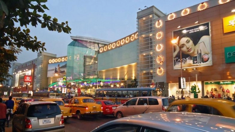 Durga Puja 2020: Kolkata Malls Focus on Safety Protocols Amid COVID-19 Pandemic 