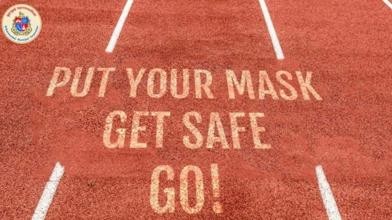 COVIDIOTS Clean Roads, Bridges, Dividers in Mumbai For Refusing to Pay Fine 