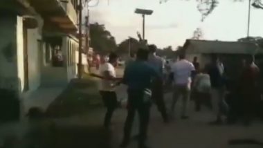 West Bengal: BJP Workers Taking Out Rally in Support of Farm Bills Attacked by Alleged TMC Supporters in Bardhaman (Watch Video)