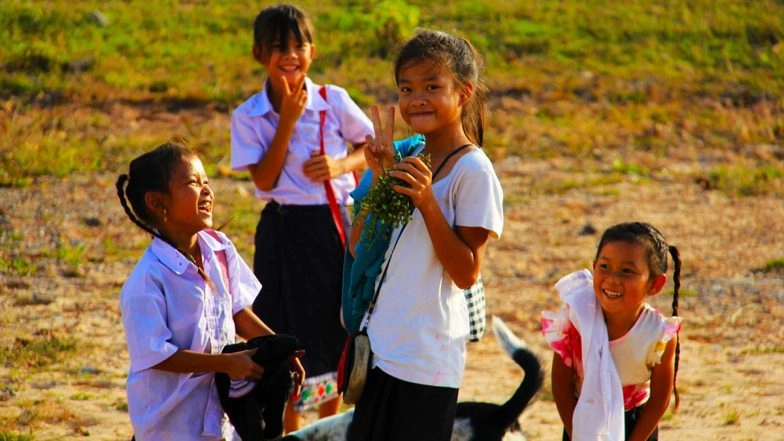 World Students' Day 2020: GIFs & Hilarious Images to Remind Students of Their School Times