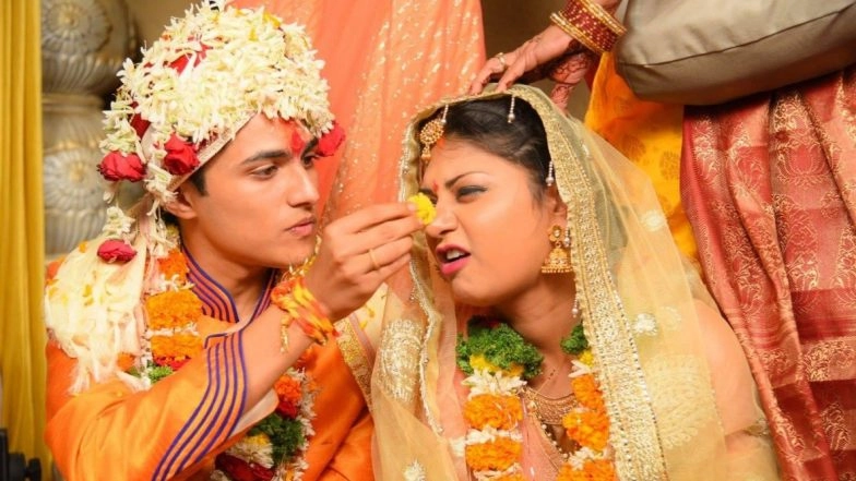 Pune Woman Posts Pictures of Her Interfaith Wedding in Support of 'Controversial' Tanishq Ad, Files FIR After Receiving 40,000 Abusive Messages Online