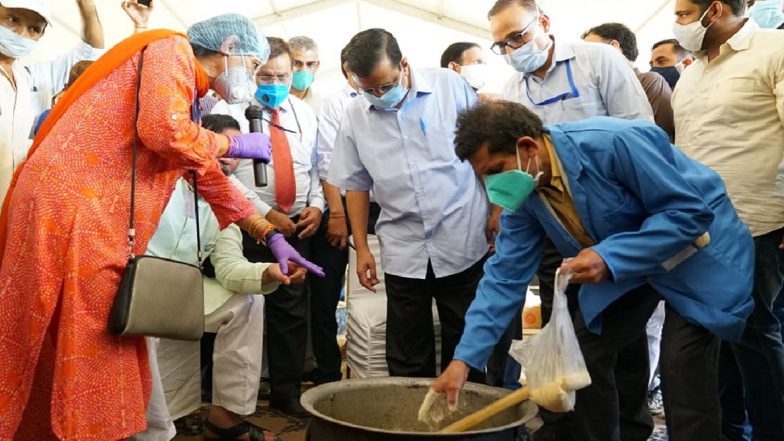Delhi CM Arvind Kejriwal Reviews Preparation of Fermented Liquid to be Used to Curb Stubble Burning