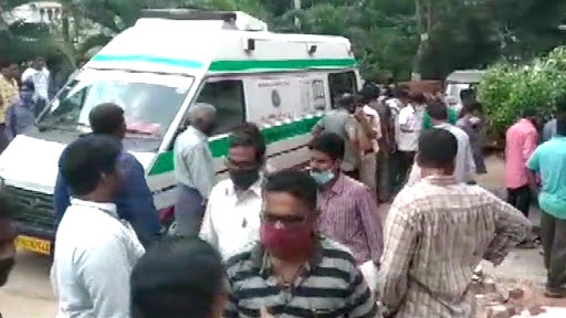 Andhra Pradesh: 6 Injured, House Damaged After Gas Cylinder Explodes in Sabbavaram Town of Visakhapatnam