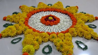 Diwali 2020 Rangoli Designs With Marigold Flowers: Decorate Your Home With Genda Phool on the Festival of Lights, Watch Easy & Beautiful Floral Rangoli Design Videos