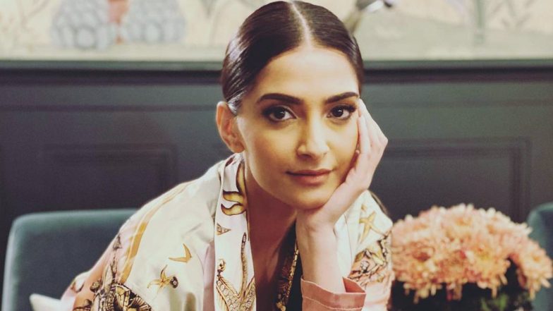 On Sonam Kapoor's Birthday, Fans of the Neerja Actress Shower Love on Social Media!