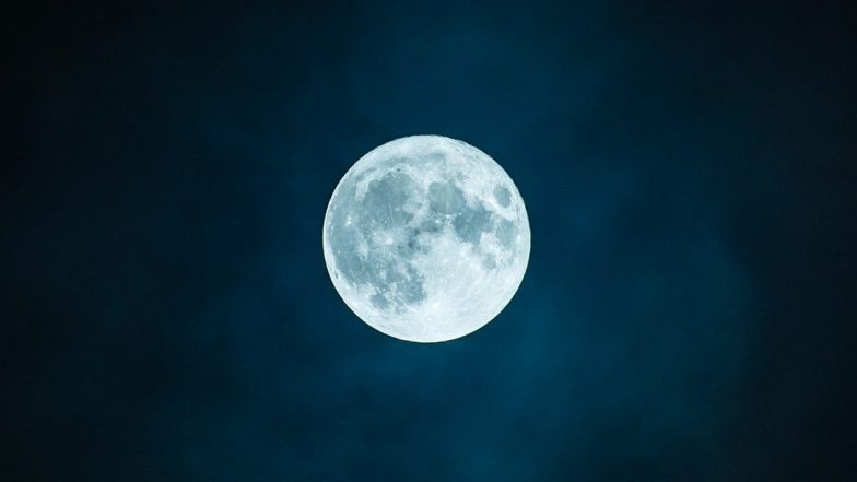 China's Chang'e-5 Probe Prepares to Land on Moon to Collect Samples