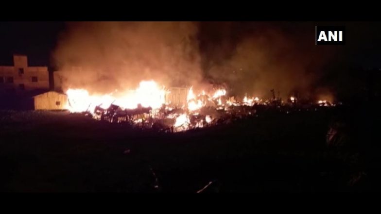 Fire in Kolkata's New Town, Several Houses Gutted Due to Blaze in Slum Area of Nivedita Pally