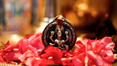 Devi Lakshmi Appeared in Your Dream? Know The Meaning And Interpretation of Seeing the Hindu Goddess of Wealth During Sleep