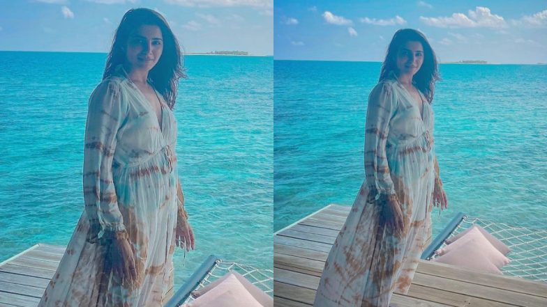 Samantha Akkineni Looks Beautiful in a Tie-Dye Dress As She Strikes a Pose Amid the Maldives Sea (View Pic)