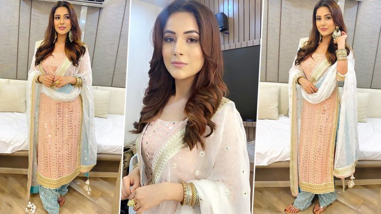 Karwa Chauth 2020: Shehnaaz Gill's Traditional Suit Should Be Your Go-To Outfit this Festive Season (View Pics)