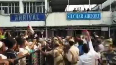 'Pakistan Zindabad' Slogans Chanted on Badruddin Ajmal's Arrival at Silchar Airport? AIUDF Denies, Alleges Fake News After Video Goes Viral